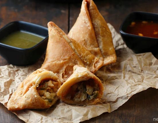 Samosas containing beef in Vadodara